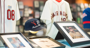 Building a Valuable Memorabilia Collection: Insider Tips